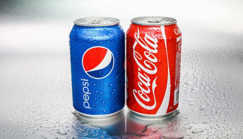Chọn mua Coca Cola hay Pepsi?